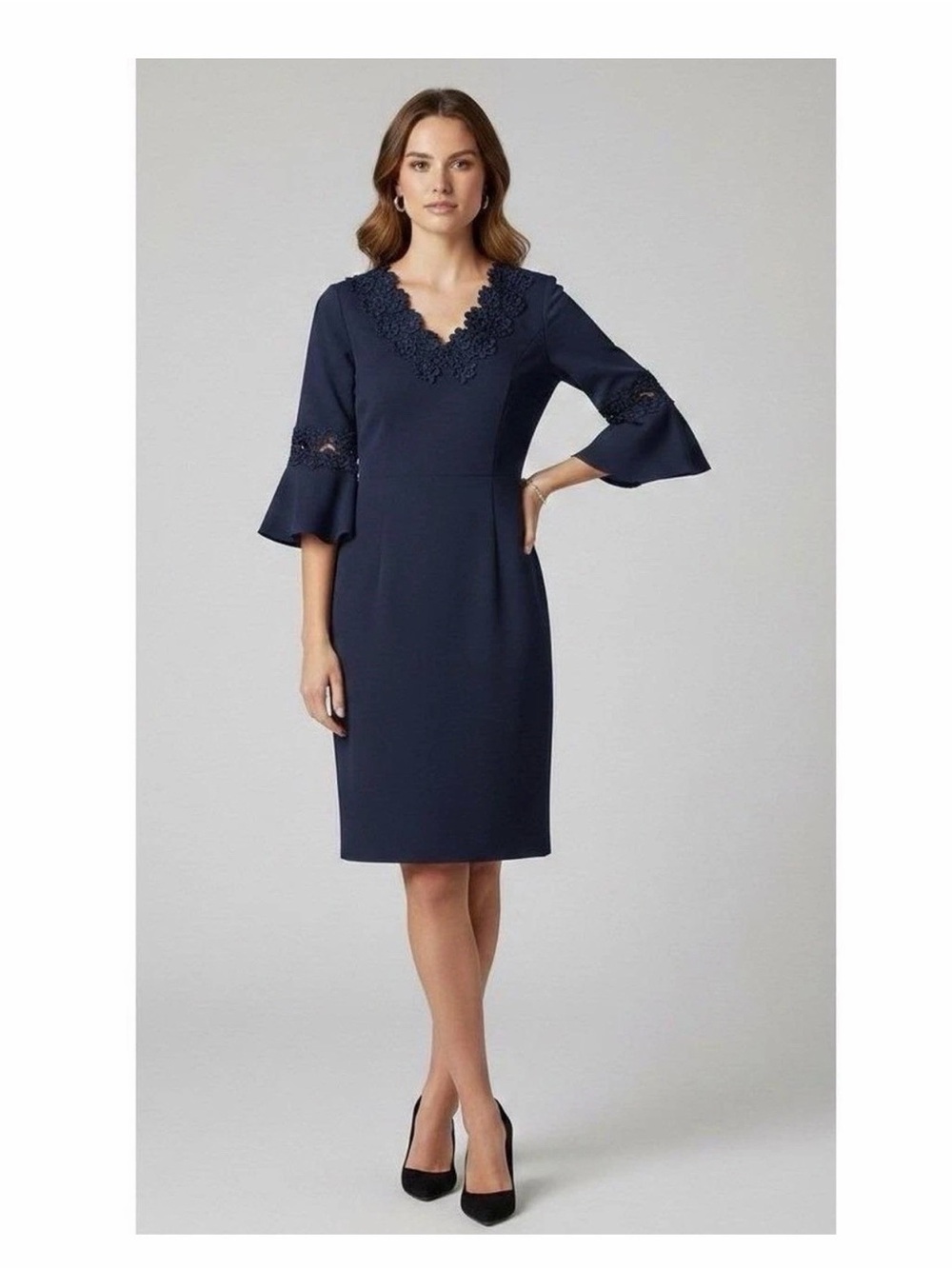 Talbots sheath dress featuring elegant floral lace appliquΓ© size 10 Navy